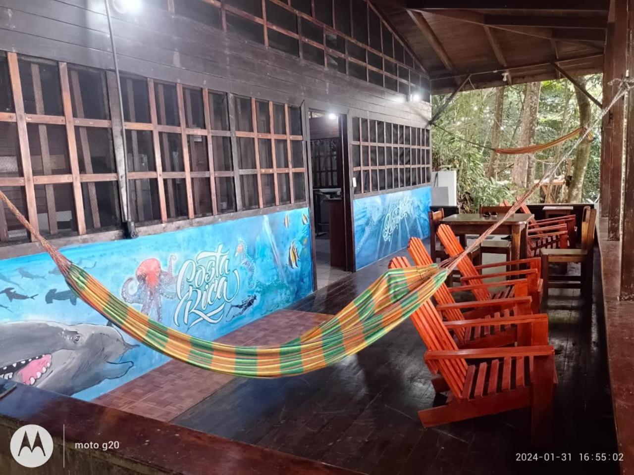 Pirate Drake Beach Hostel & Tour Company Drakes Bay 외부 사진