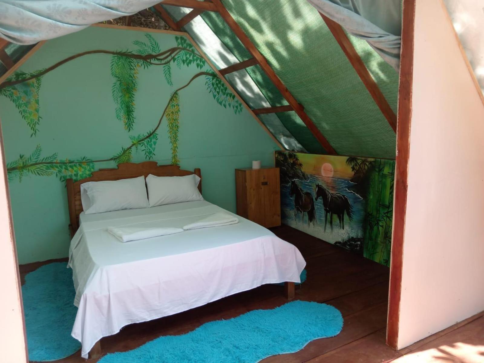 Pirate Drake Beach Hostel & Tour Company Drakes Bay 외부 사진